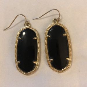 Kendra Scott 1 1/2 inch drop earrings